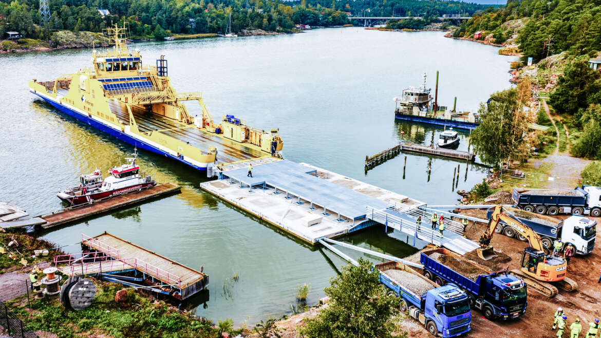 Rapid temporary ferry port